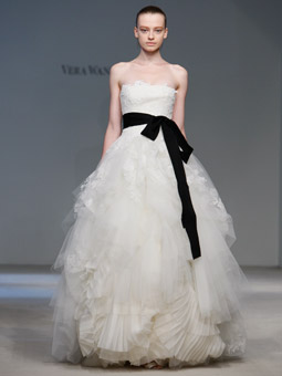 Bridal Chic - Which Fashionable Wedding Gowns are your Favorite ...