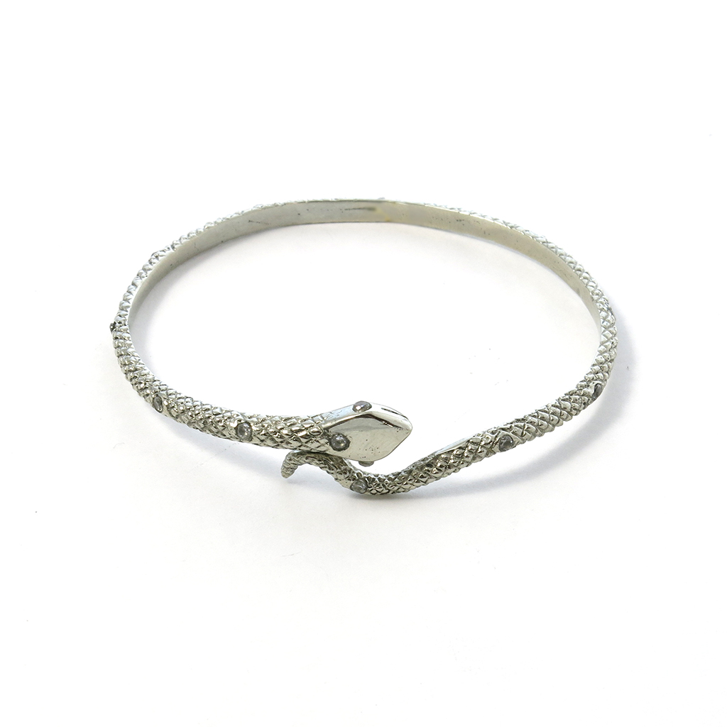 Kristin Cavallari’s Jewelry Line Emerald Duv